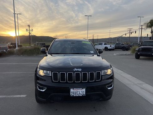 Used 2022 Jeep Grand Cherokee Laredo E image 3