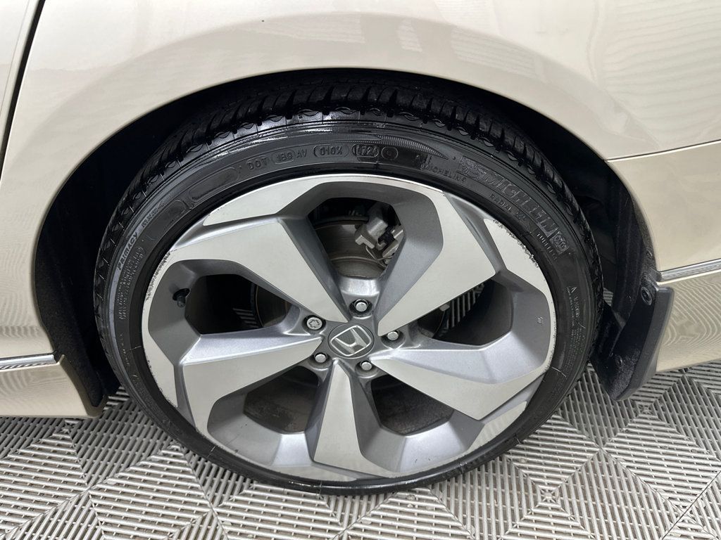 Used 2018 Honda Accord Touring image 20