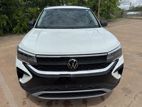 Used 2023 Volkswagen Taos S image 2