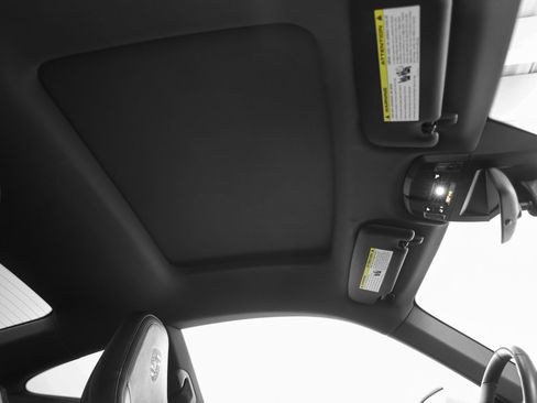 Certified 2020 Porsche 911 Carrera RWD image 29