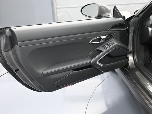 New 2025 Porsche 718 Cayman RWD image 15