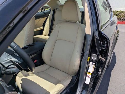 Used 2014 Lexus IS 250 RWD image 11