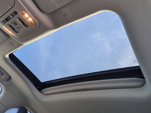 Used 2023 Toyota Highlander XLE image 20