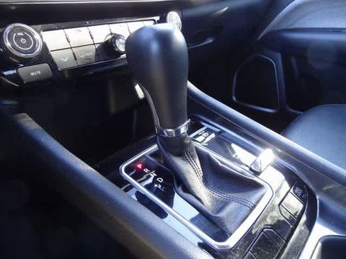 Used 2024 Jeep Compass Latitude image 32