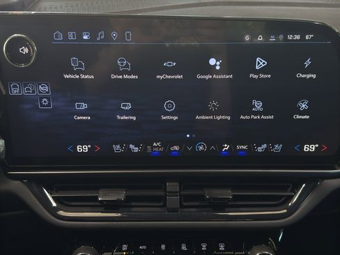 New 2026 Chevrolet Equinox EV RS image 16