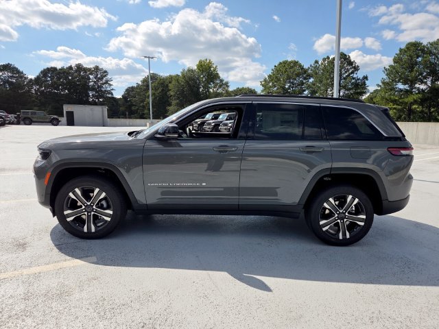 New 2027 Jeep Grand Cherokee Limited AWD/4WD image 4