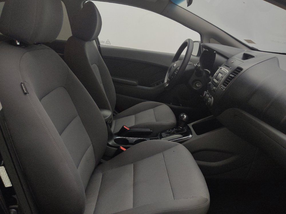 Used 2017 Kia Forte LX FWD image 21