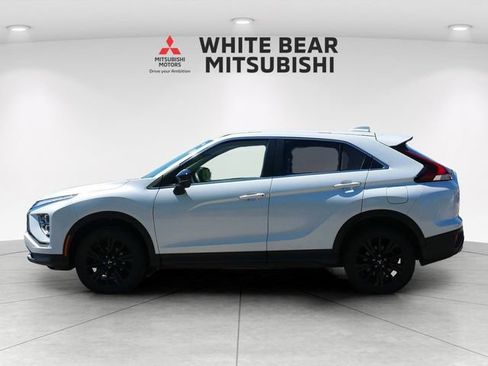 Used 2023 Mitsubishi Eclipse Cross LE AWD/4WD image 3