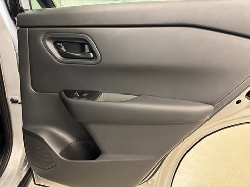 Certified 2025 Nissan Rogue S image 22