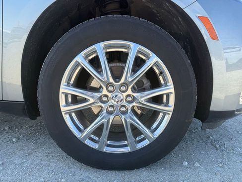 Used 2024 Buick Enclave Essence w/ Experience Buick Package image 17