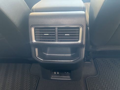 New 2026 Volkswagen Atlas Cross Sport SE AWD/4WD image 37