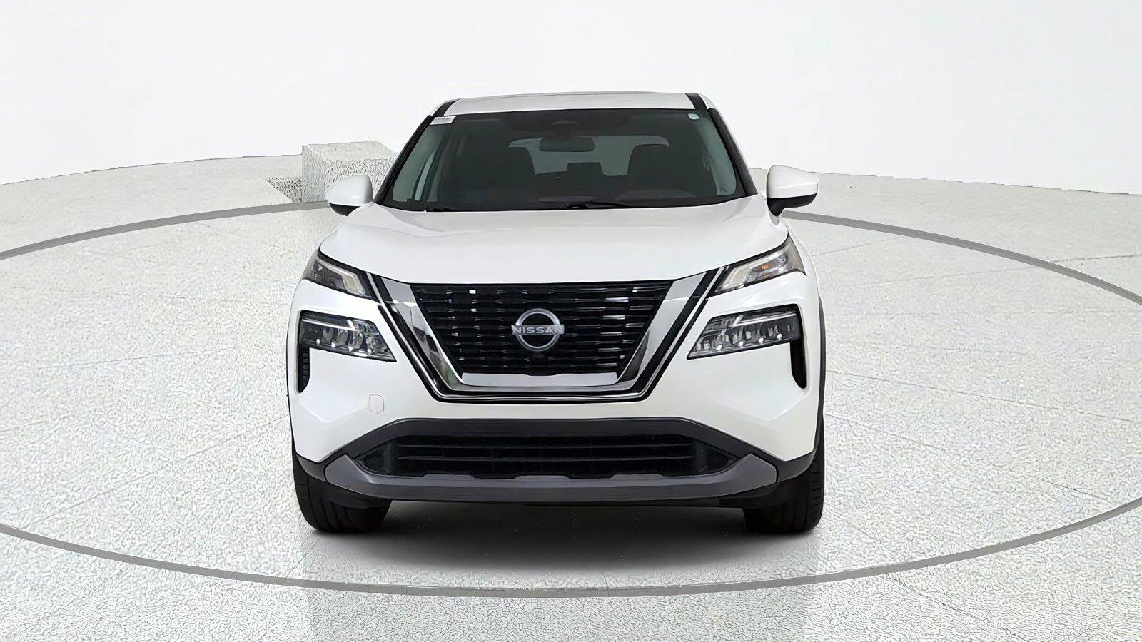 Certified 2023 Nissan Rogue SV FWD image 2