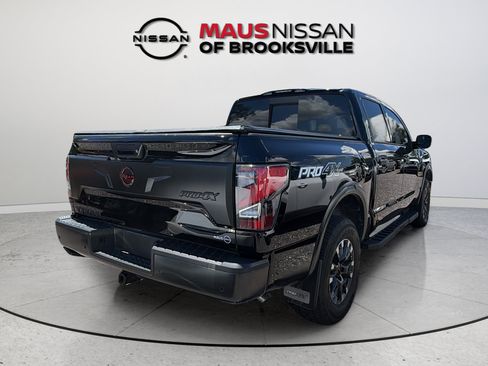 Used 2024 Nissan Titan PRO-4X w/ Pro-4x Convenience Package AWD/4WD image 10