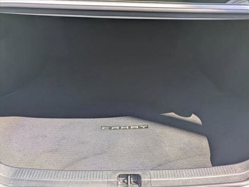 Used 2020 Toyota Camry SE w/ Convenience Package FWD image 6