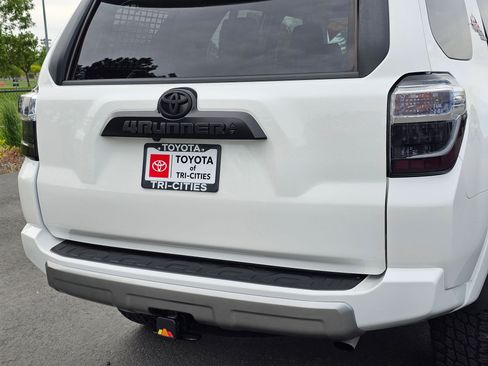 Used 2023 Toyota 4Runner TRD Off-Road Premium w/ Moonroof Package AWD/4WD image 13