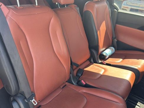 Used 2024 Kia Carnival SX FWD image 18