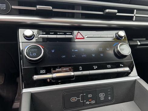 Certified 2025 Hyundai Santa Fe SEL FWD image 28