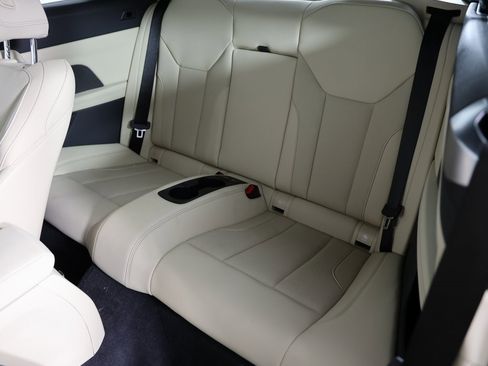 Used 2023 BMW 440i xDrive Convertible w/ Premium Package image 15