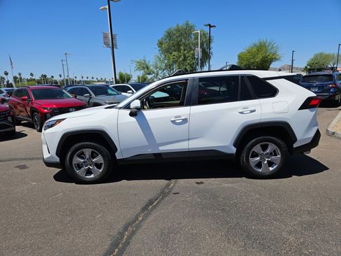 Used 2023 Toyota RAV4 XLE FWD image 7