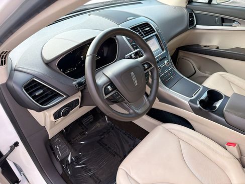 Used 2019 Lincoln Nautilus Select FWD image 25