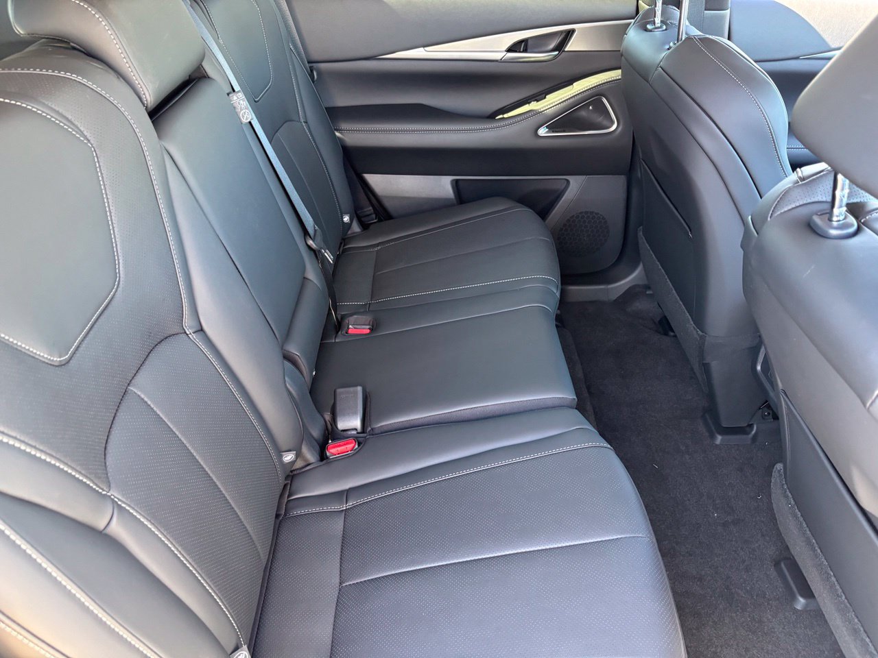 New 2027 INFINITI QX60 Luxe FWD image 14