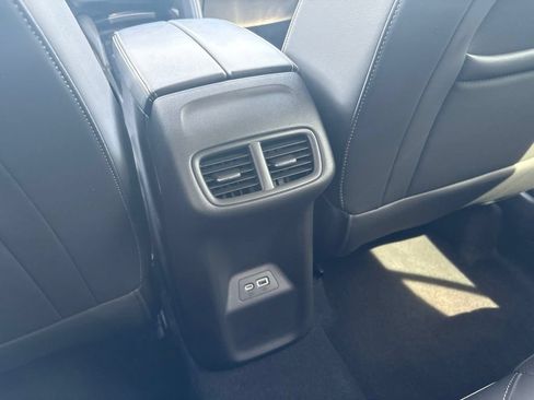 Used 2021 Buick Envision Essence w/ Technology Package I FWD image 24