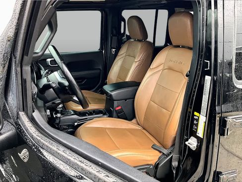 Used 2020 Jeep Wrangler Unlimited Sahara AWD/4WD image 8