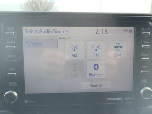 Used 2020 Toyota Highlander XLE image 21