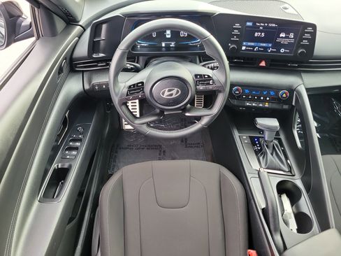 Certified 2025 Hyundai Elantra Sport image 7