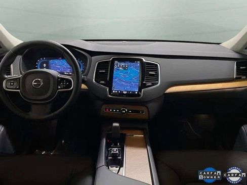 Used 2025 Volvo XC90 B6 Plus image 12