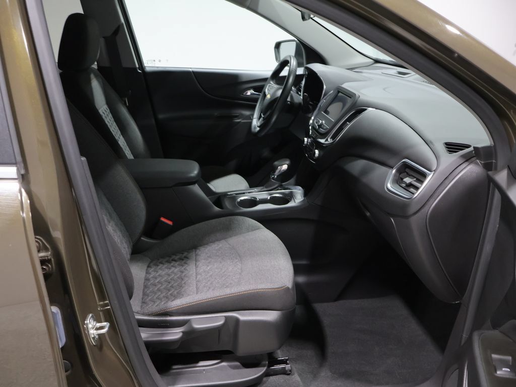 Used 2024 Chevrolet Equinox LT w/ LPO, Floor Liner Package FWD image 23