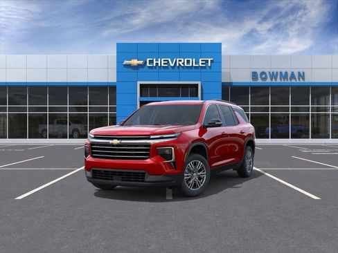 New 2026 Chevrolet Traverse LT image 8