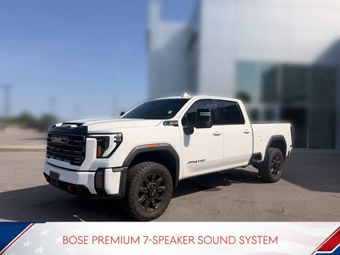 Used 2024 GMC Sierra 2500 AT4 AWD/4WD image 2