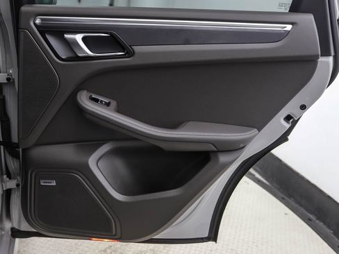 Used 2021 Porsche Macan GTS image 24