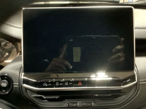 Used 2024 Jeep Compass Latitude w/ Convenience Group image 28