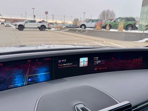 Used 2024 Lincoln Nautilus Reserve w/ Jet Appearance Package (87T) image 22