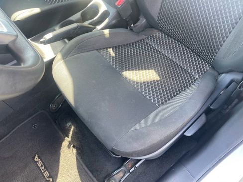 Used 2020 Nissan Versa S image 23