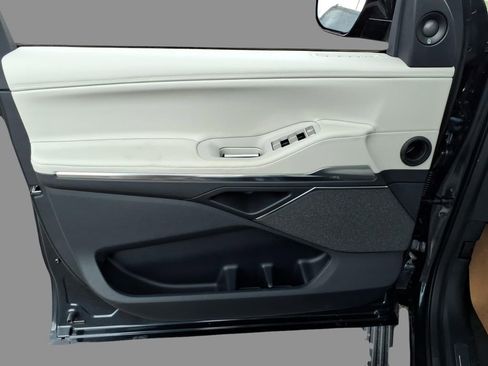 New 2026 Lincoln Navigator Reserve AWD/4WD image 16