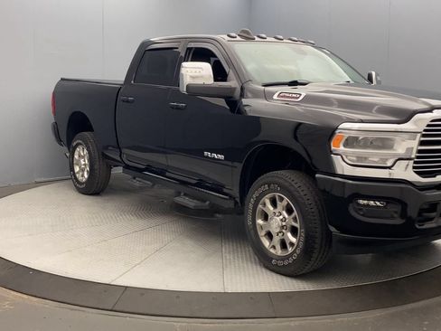 Used 2024 RAM 2500 Laramie AWD/4WD image 7