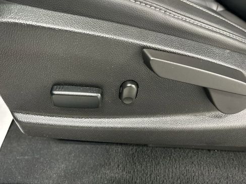 Used 2022 Chevrolet Colorado LT w/ LPO, Tonneau and Step Package image 10