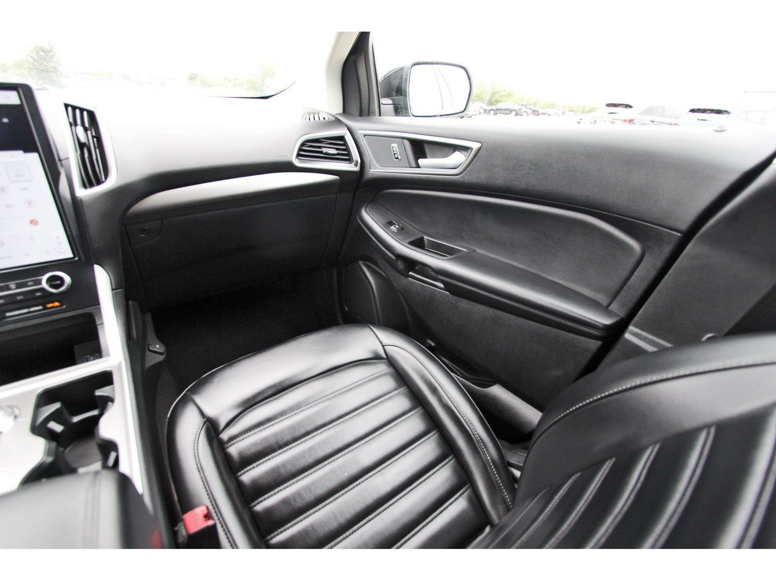 Used 2024 Ford Edge SEL AWD/4WD image 11
