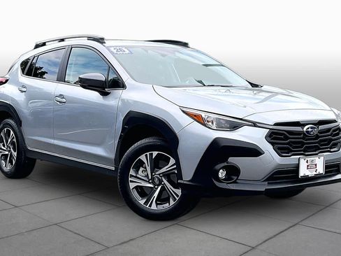 Used 2026 Subaru Crosstrek 2.5i Premium AWD/4WD image 3