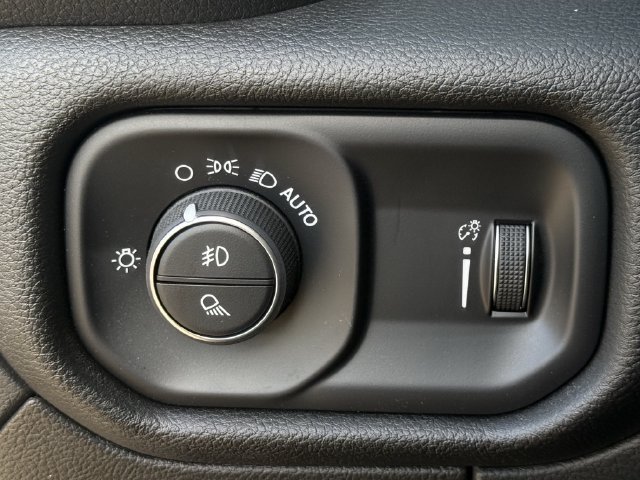 Used 2023 RAM 1500 Lone Star AWD/4WD image 24