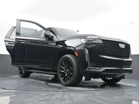 Used 2024 Cadillac Escalade Sport Platinum w/ LPO, ONYX Package image 73