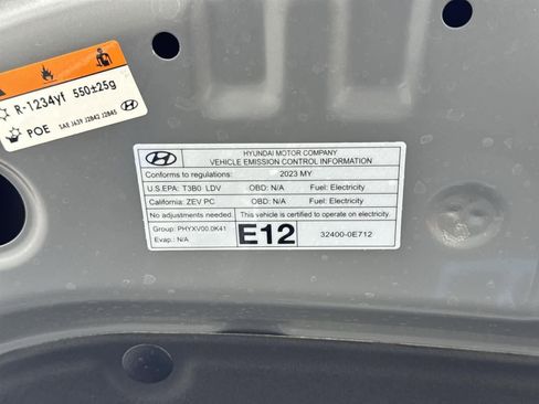 Used 2023 Hyundai Kona SE w/ Cargo Package image 40