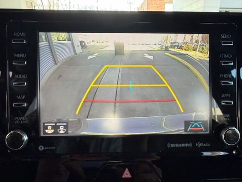 Used 2021 Toyota Venza XLE w/ Carpet Mat Package (TMS) image 14