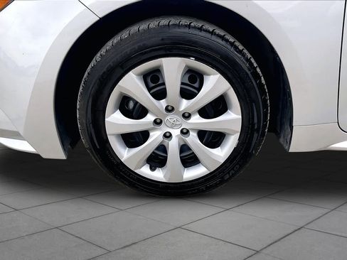 Used 2024 Toyota Corolla LE image 11