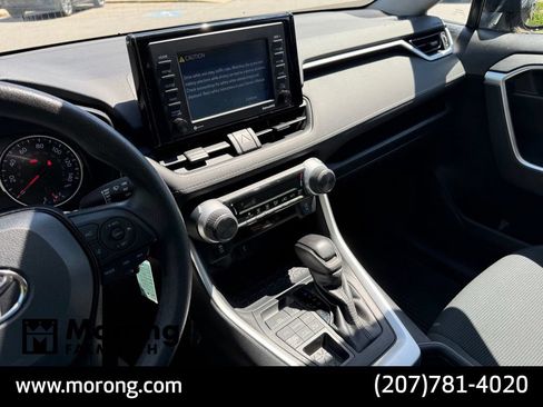 Used 2021 Toyota RAV4 LE AWD/4WD image 39