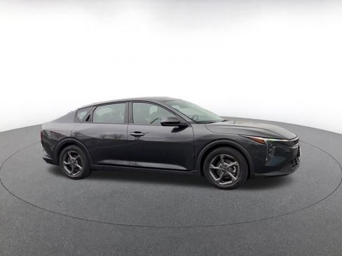 Used 2025 Kia K4 FWD image 2