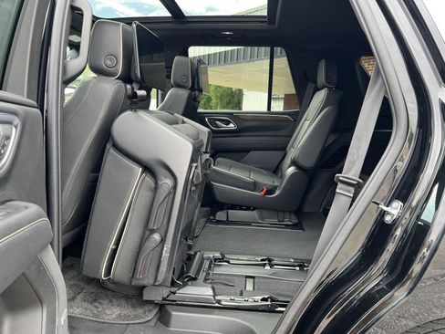 Used 2023 Chevrolet Tahoe Premier AWD/4WD image 47